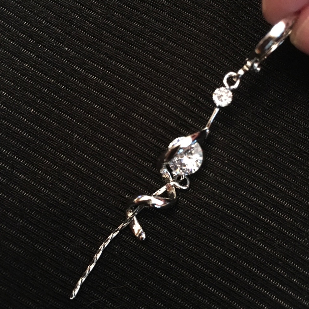 UNIQUELY BEAUTIFUL CUBIC ZIRCONIA EARRINGS 1 left - Picture 3 of 9